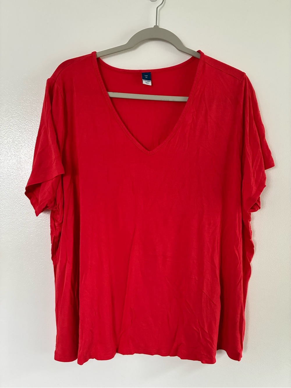 Old Navy Red V-Neck Short Sleeve Tee